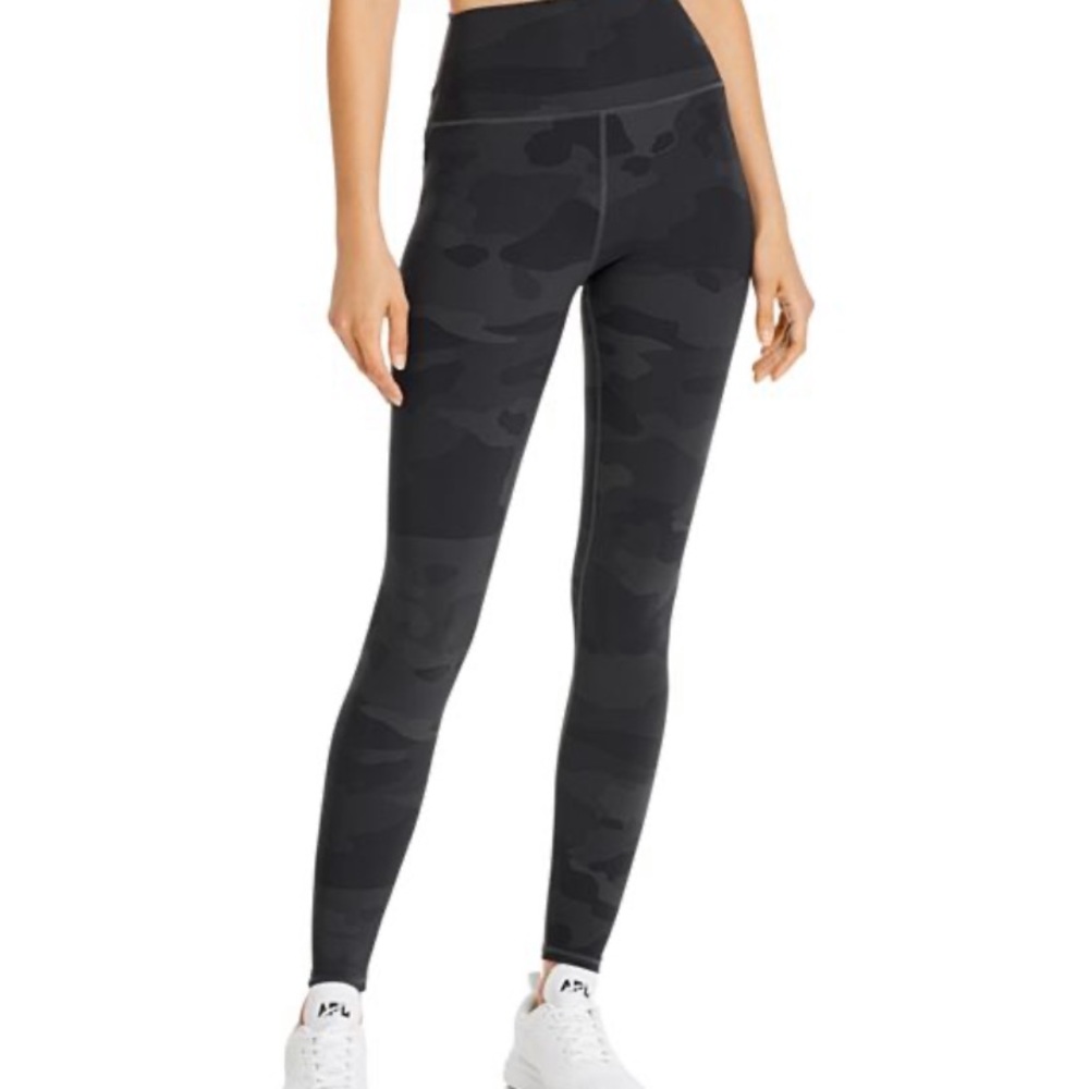 All Yoga Vapor High-Rise Camo Leggings (NWOT)